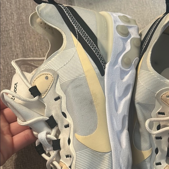 2019 Nike React Element 55 Sneakers ‘Soft Yellow’ - Picture 5 of 8